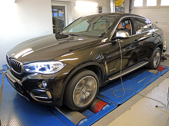 BMW F16 X6 30d 258LE chiptuning teljesítménymérés